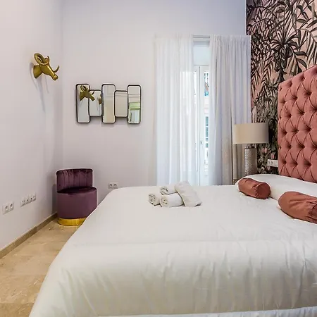 San Francisco Plaza Apartment