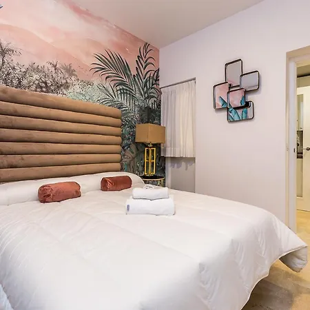 San Francisco Plaza Apartment