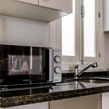 San Francisco Plaza Apartment